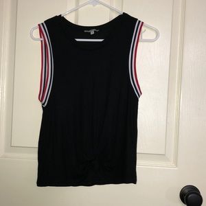Black w/ stripes crop-top